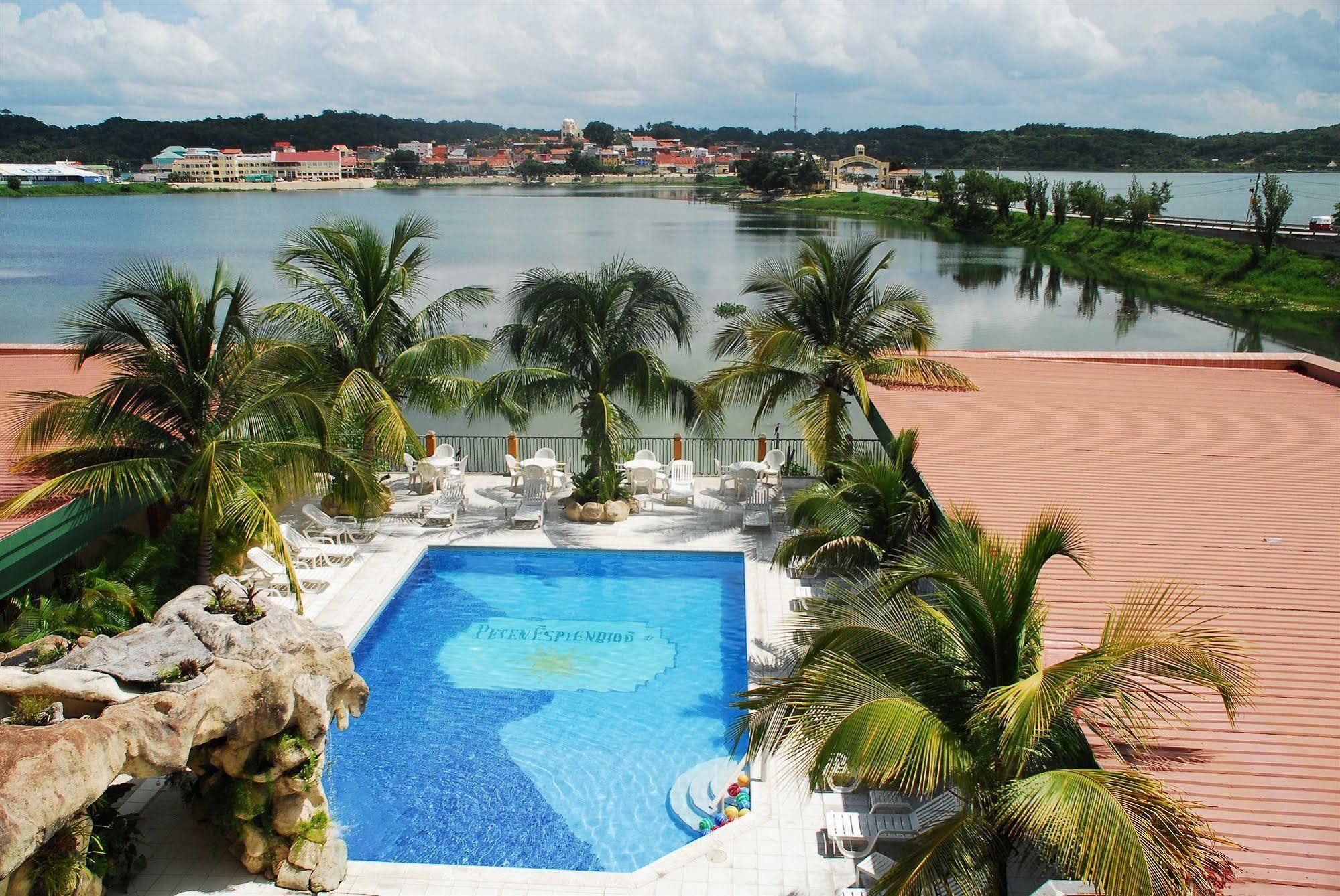 Peten Esplendido Flores Buitenkant foto