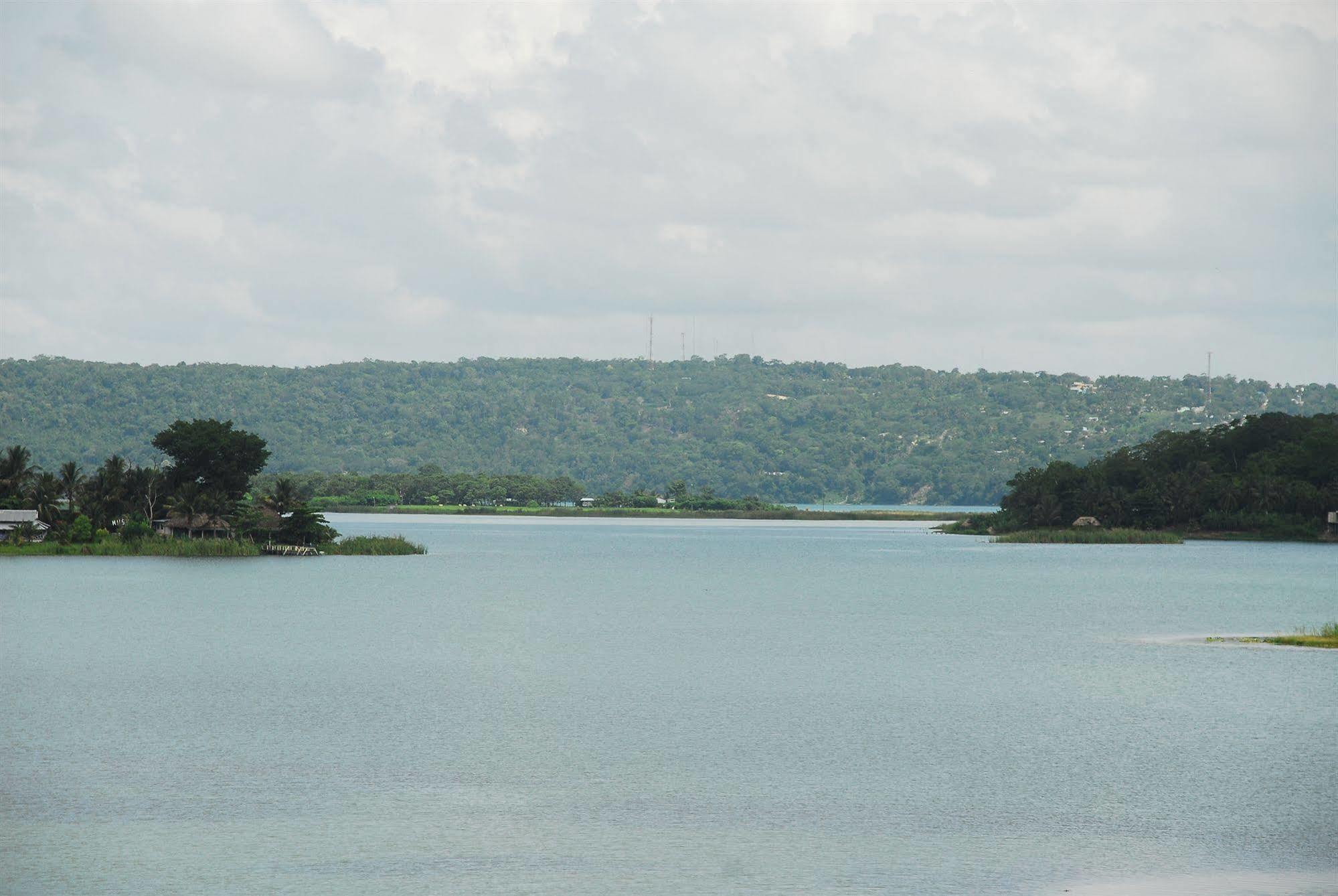 Peten Esplendido Flores Buitenkant foto