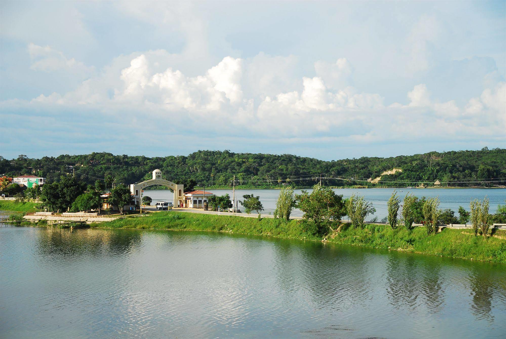 Peten Esplendido Flores Buitenkant foto